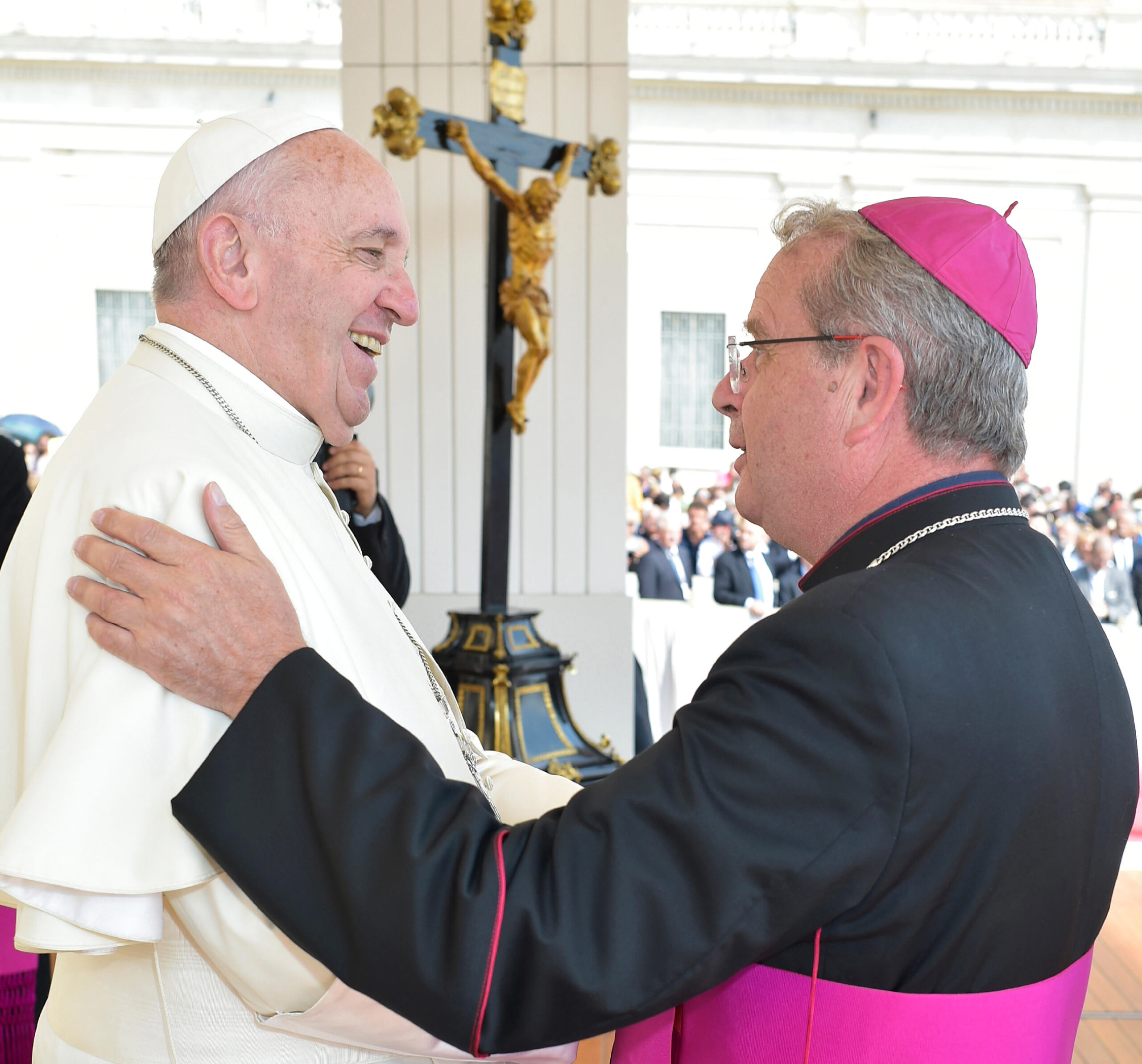 Il mio primo obiettivo è sempre stato il bene della Chiesa Monsignor Miglio ringrazia per gli auguri di compleanno