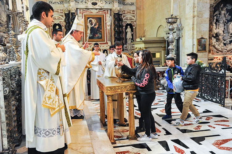 Il potenziale educativo dell’esperienza liturgica Liturgia e catechesi al centro dei lavori del convegno catechistico