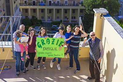 Grazie alle famiglie: un doveroso richiamo Un flashmob voluto dal Forum delle Associazioni familiari